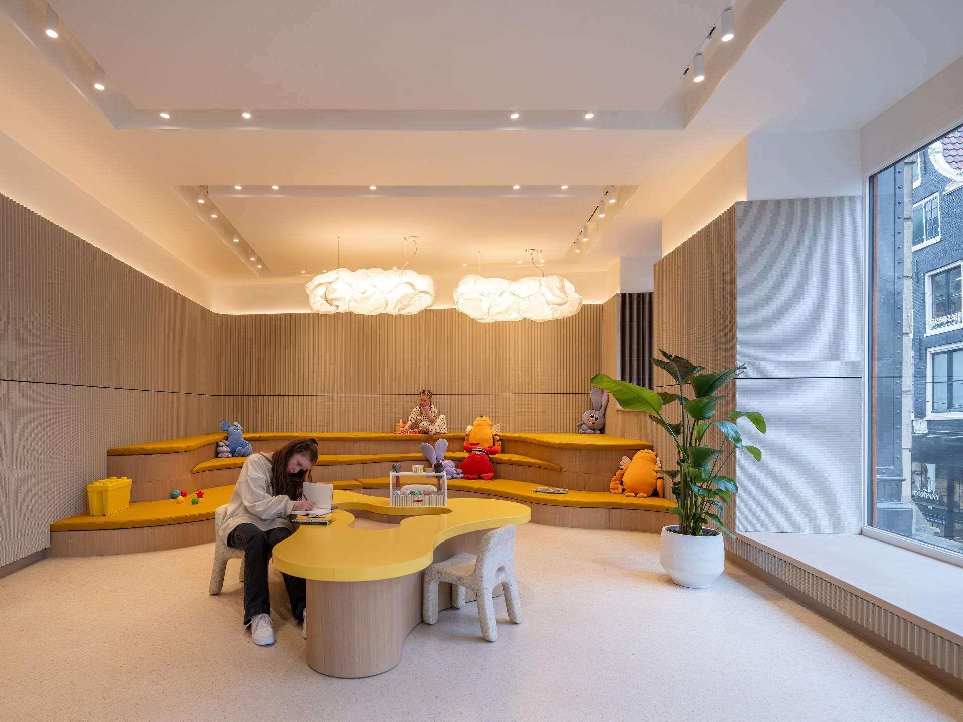 NIO House 阿姆斯特丹蔚来中心 / MVRDV