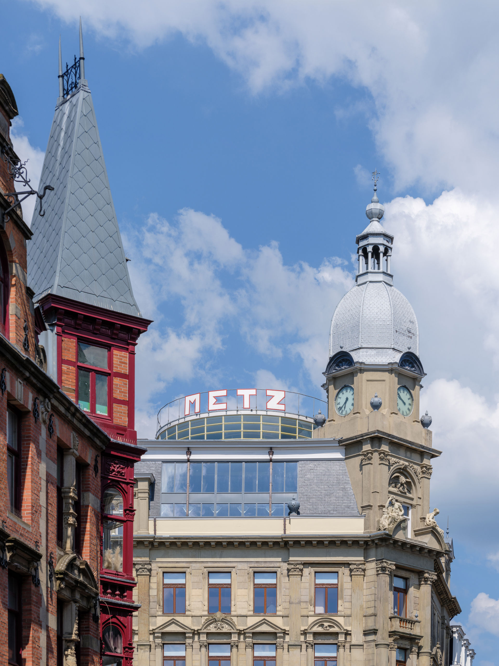 NIO House 阿姆斯特丹蔚来中心 / MVRDV