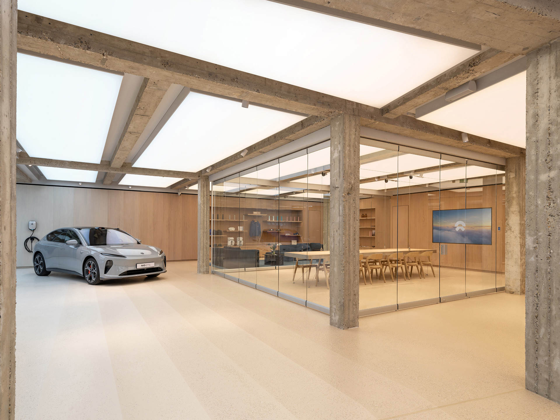 鹿特丹蔚来中心 (NIO House Rotterdam) / MVRDV