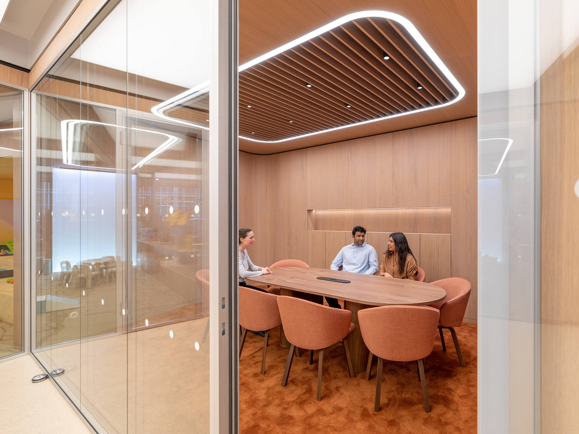 鹿特丹蔚来中心 (NIO House Rotterdam) / MVRDV