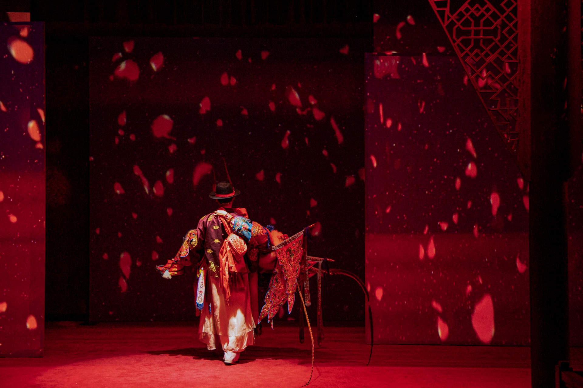 成都，“今时今日安仁”3.0戏剧秘境 / 某集体ART+TECH