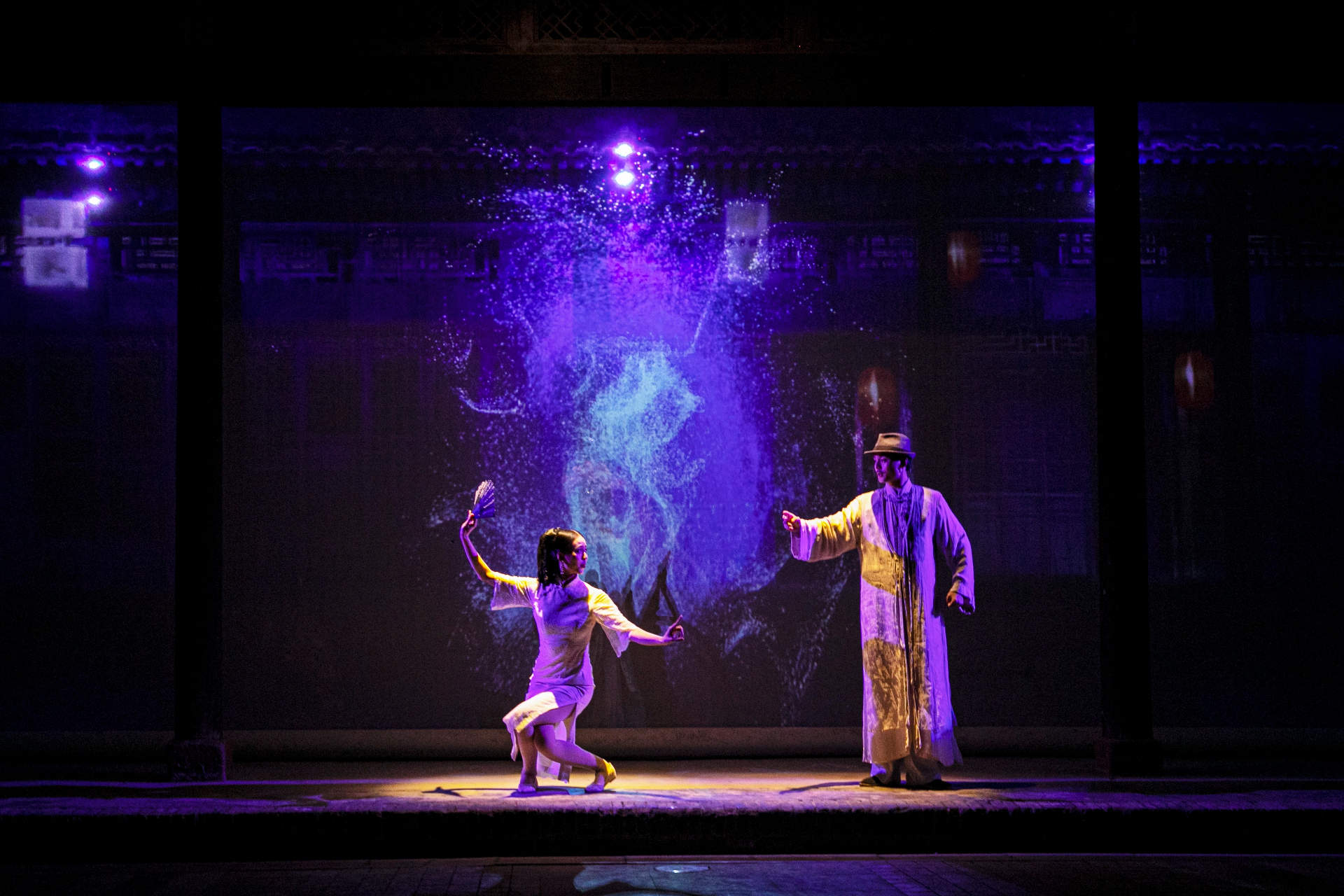 成都，“今时今日安仁”3.0戏剧秘境 / 某集体ART+TECH