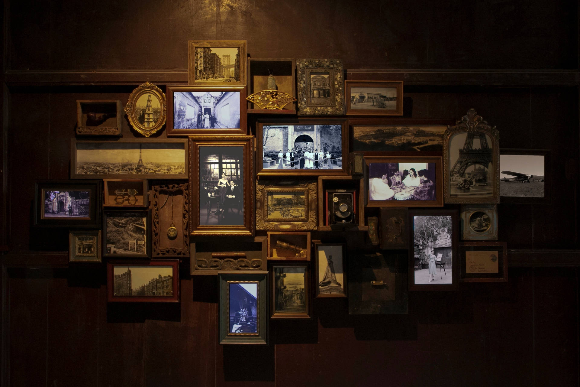 成都，“今时今日安仁”3.0戏剧秘境 / 某集体ART+TECH