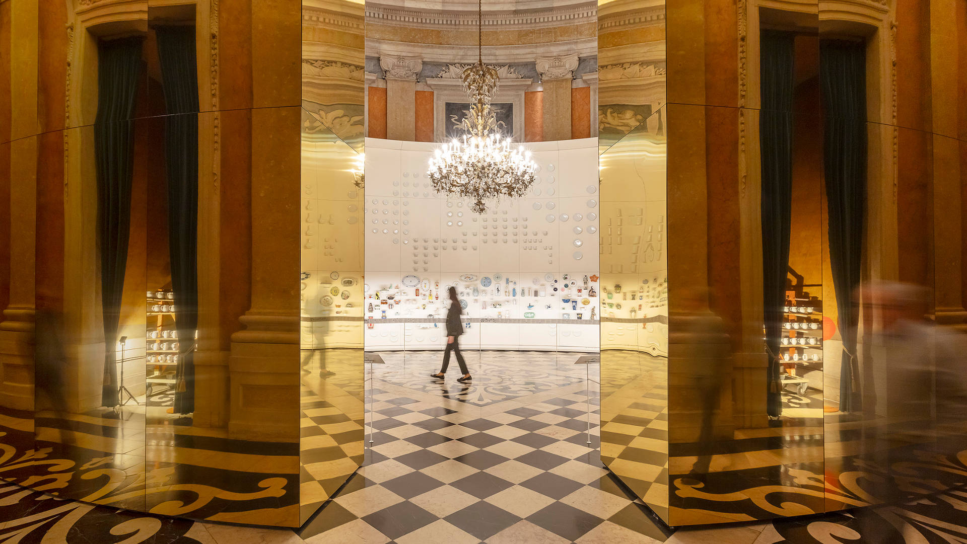 迈向永恒：Vista Alegre 200周年阿茹达宫纪念展，葡萄牙 / P06 studio