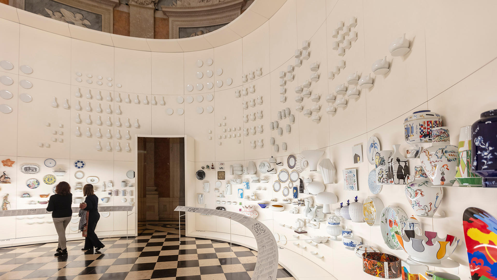 迈向永恒：Vista Alegre 200周年阿茹达宫纪念展，葡萄牙 / P06 studio