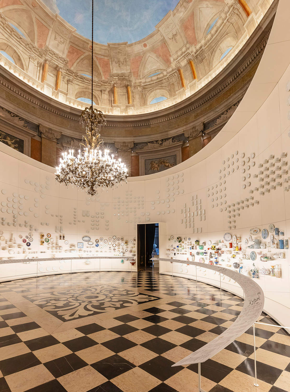 迈向永恒：Vista Alegre 200周年阿茹达宫纪念展，葡萄牙 / P06 studio