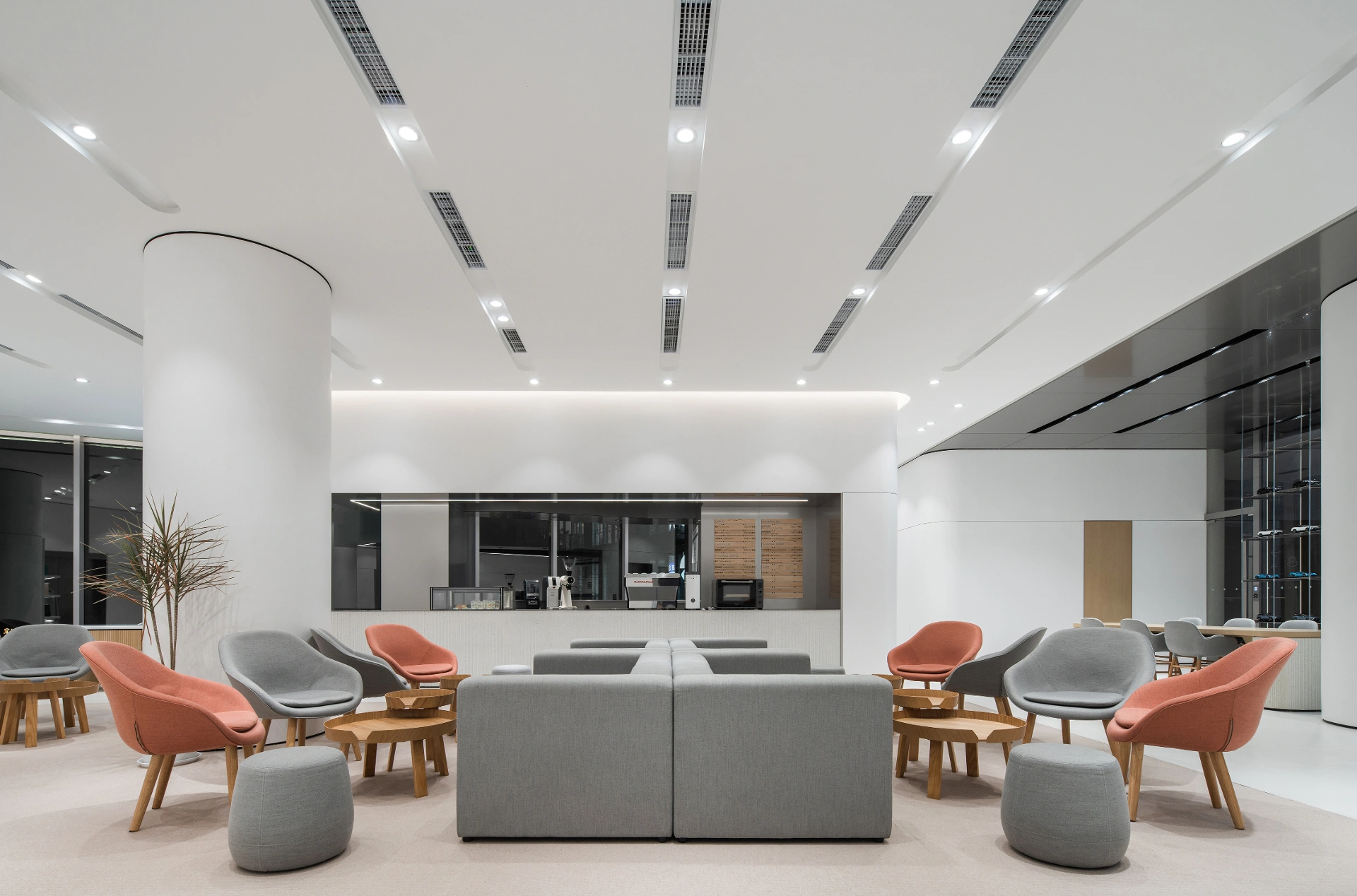NIO House - 成都万象城蔚来中心:围绕艺廊构建社区 / MOC DESIGN