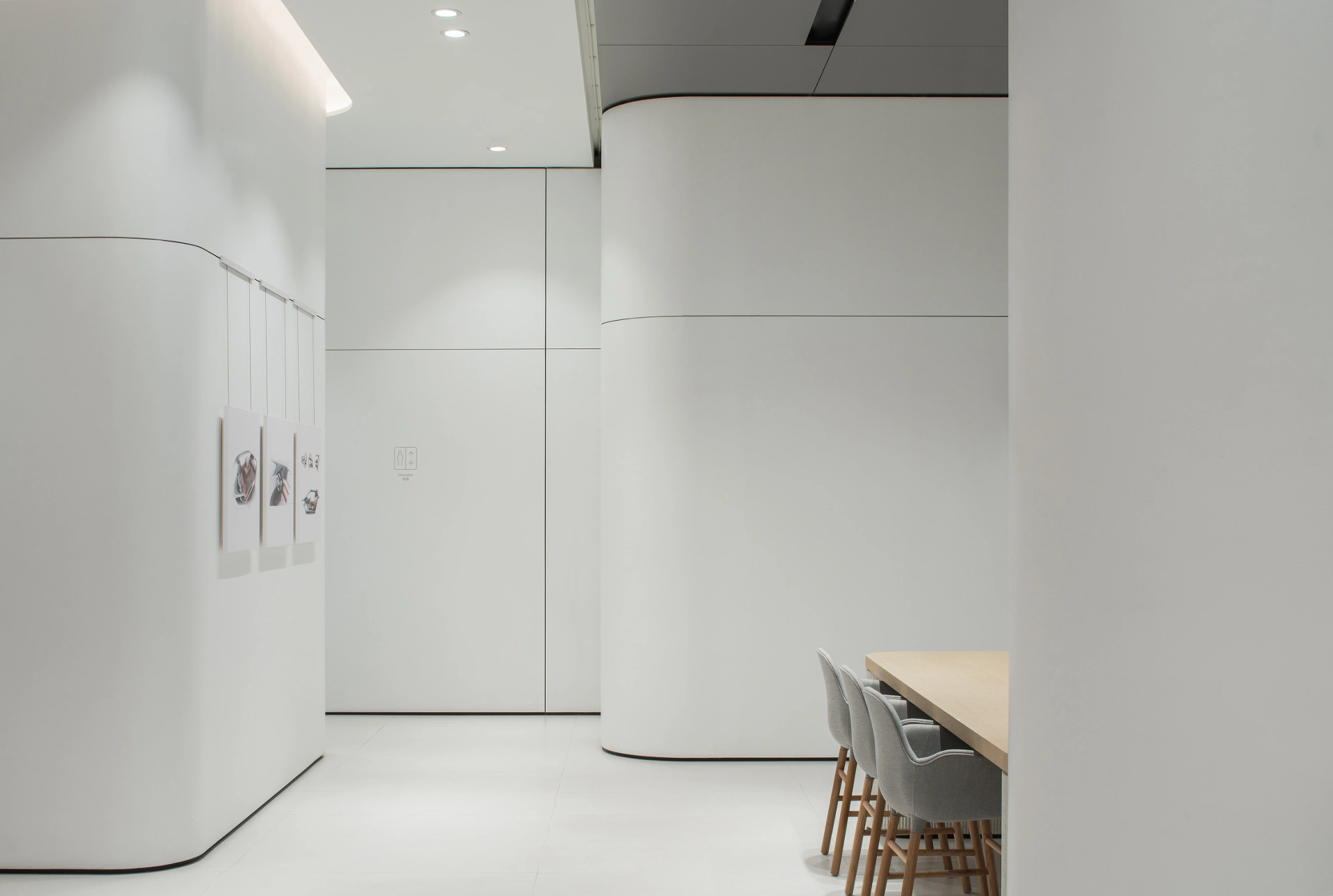 NIO House - 成都万象城蔚来中心:围绕艺廊构建社区 / MOC DESIGN